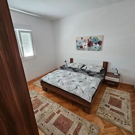 Sutic דירה Kaštel Novi